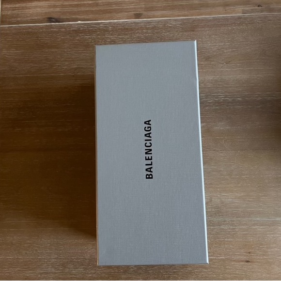 Balenciaga Pool Slide Sandal in Beige - Size 39 (US 9) - Picture 2 of 6